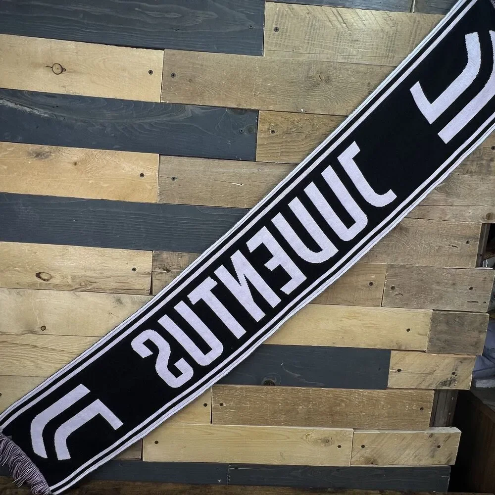 Juventus FC Soccer Futbol Official Team Supporters Scarf 53